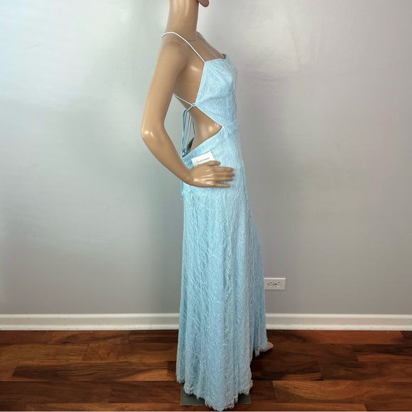 NEW FAME AND PARTNERS BLUE BACKLESS LACE GOWN - Picture 7 of 11